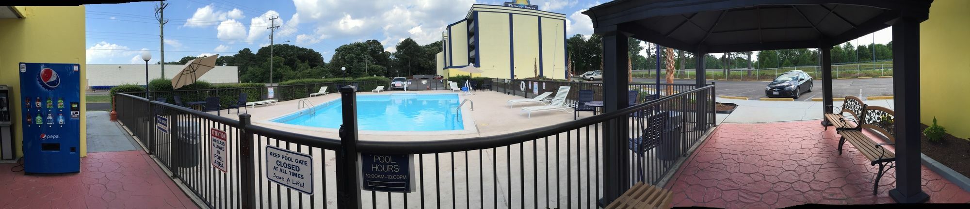 Days Inn By Wyndham Norfolk Military Circle Экстерьер фото